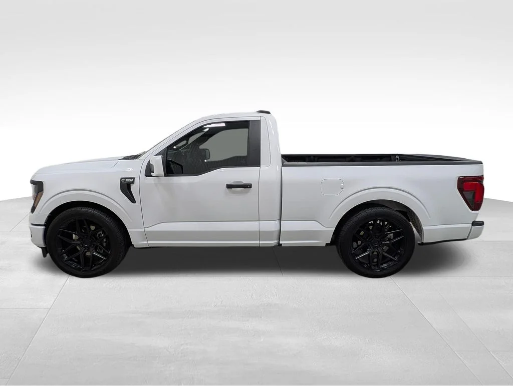 Used 2024 Oxford White Ford XL image 1