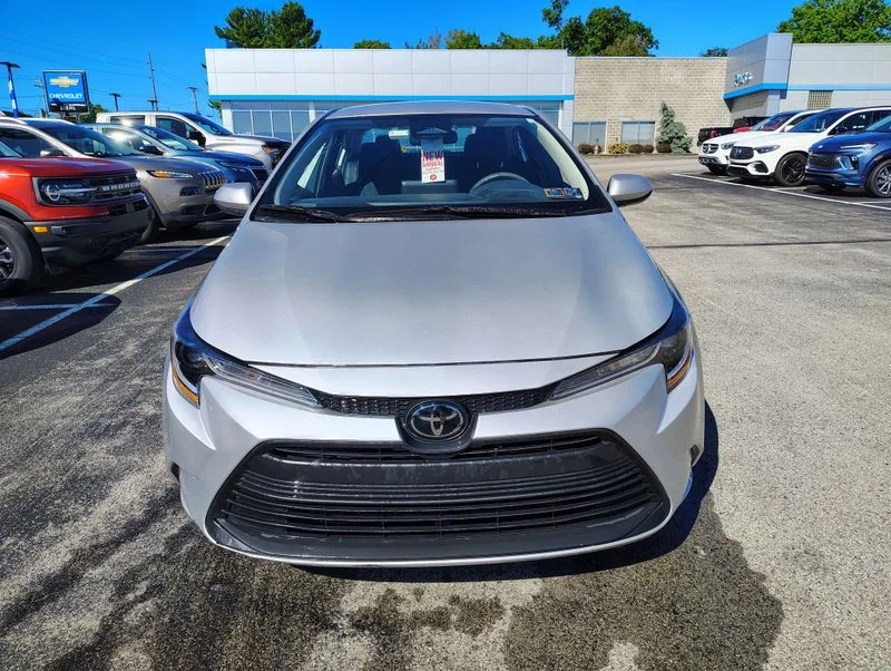 Used 2025 Silver Toyota LE image 2