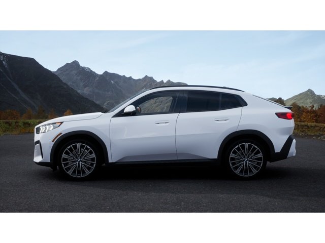 New 2026 Alpine White BMW xDrive28i image 4