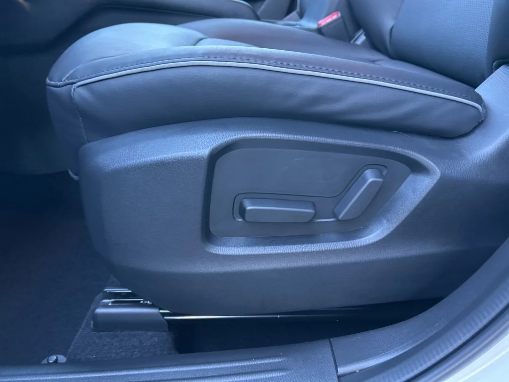 Used 2025 White Mazda 2.5 S Select Package image 17