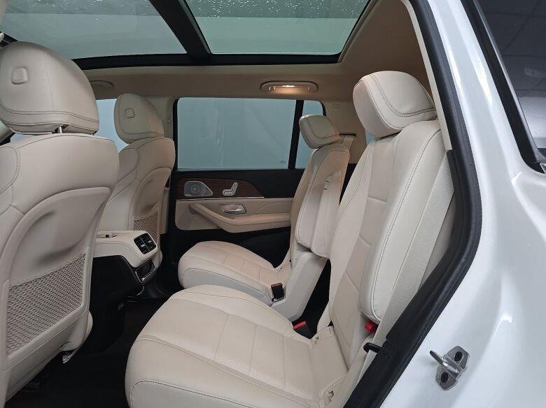 Used 2024  Mercedes-Benz GLS 450 image 9