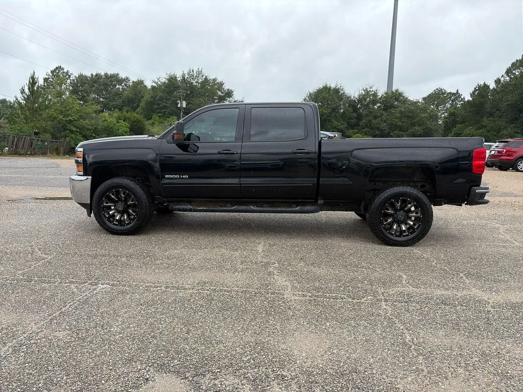 Used 2017 Black Chevrolet LT image 3