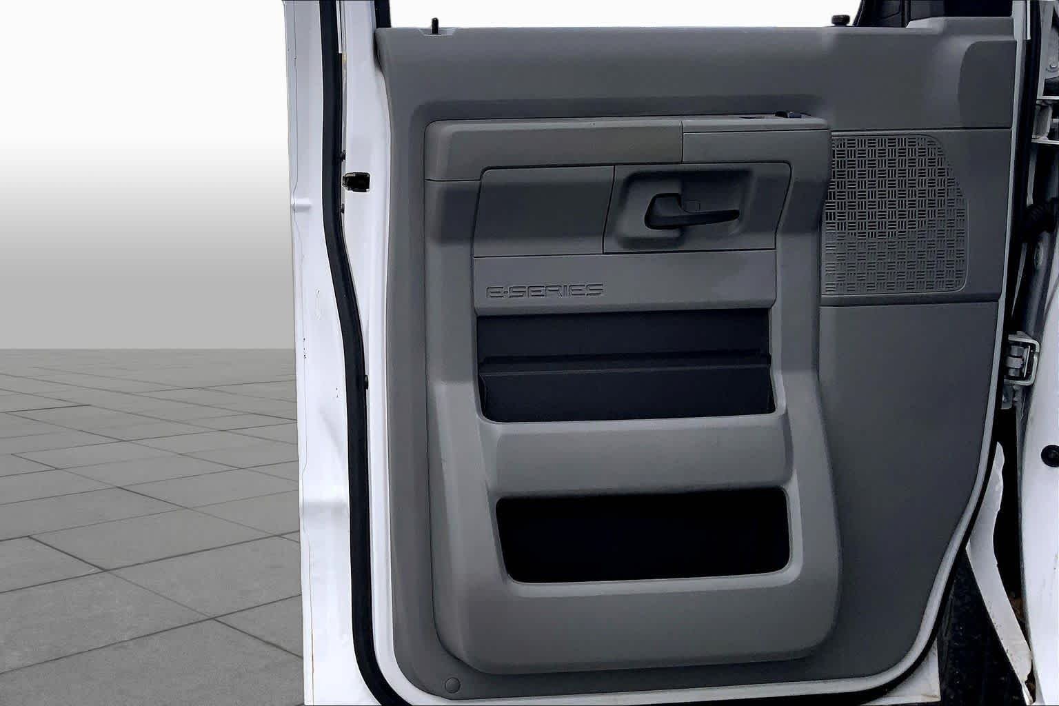 Used 2014 Oxford White Ford XLT image 20