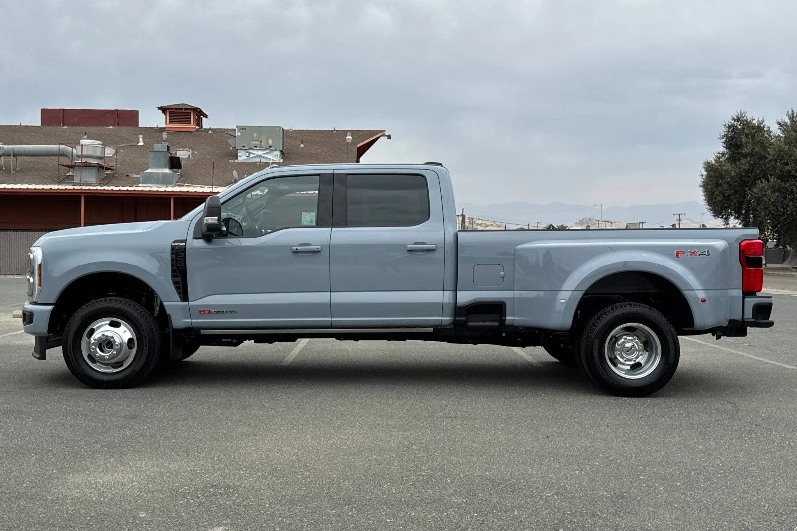 New 2026 Glacier Gray Metallic Tri-Coat Ford F-350® Platinum® image 8