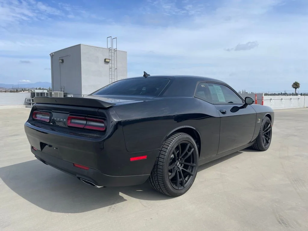 Used 2023 Pitch Black Clearcoat Dodge R/T Scat Pack image 2