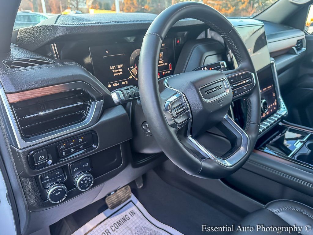 2025 GMC YUKON - Image 14
