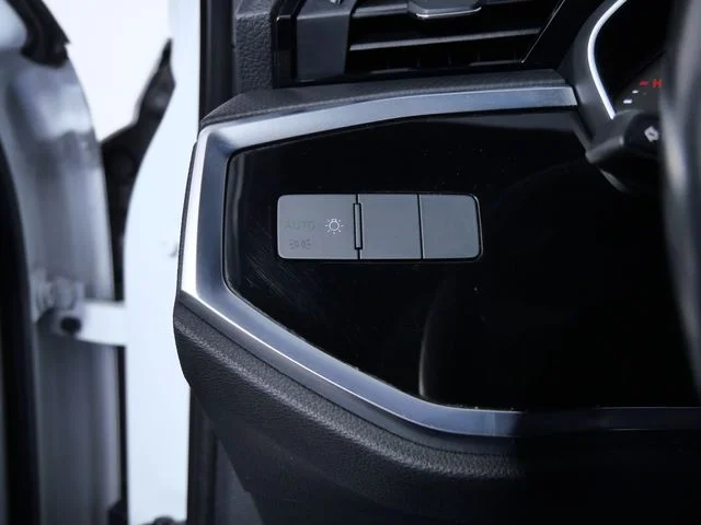 Used 2019  Audi 2.0T Premium image 23