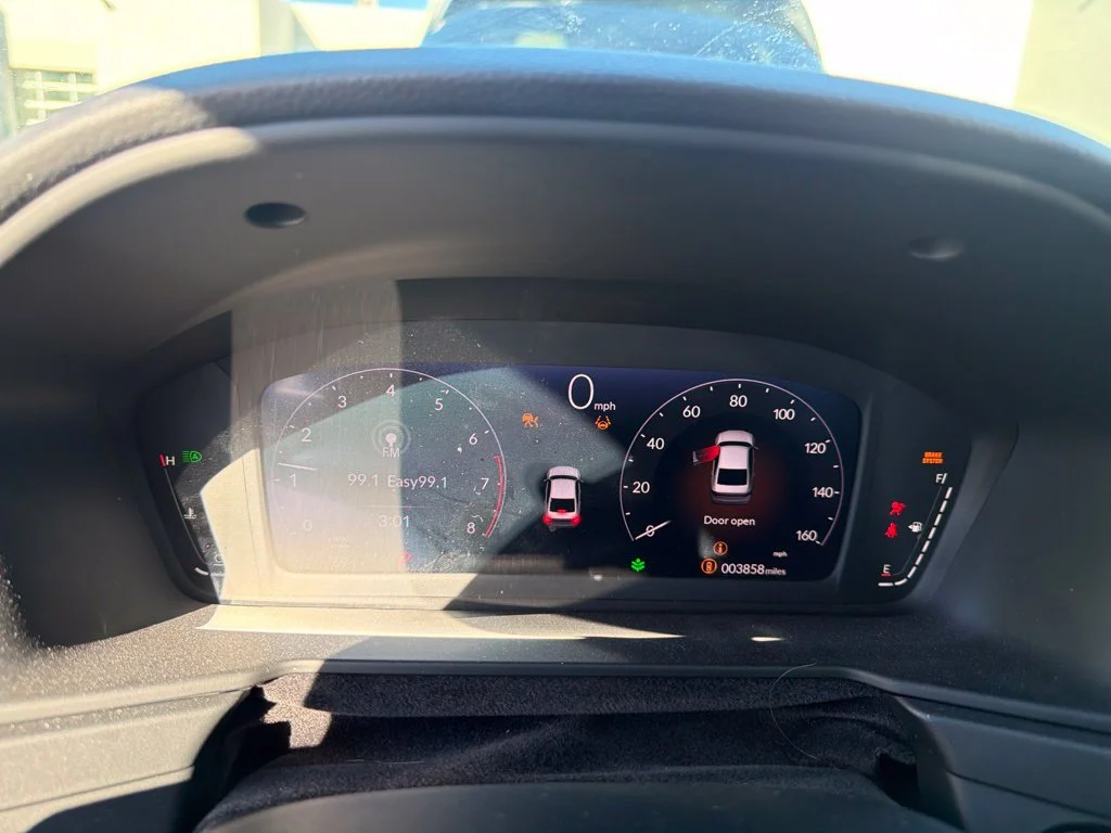 Used 2026  Honda SE image 3