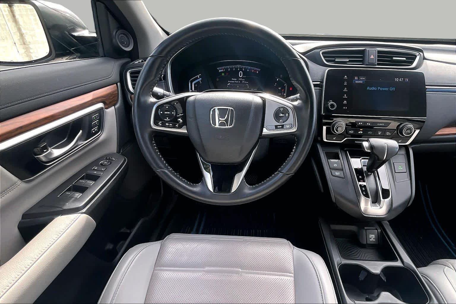 Used 2018 Gunmetal Metallic Honda Touring image 6