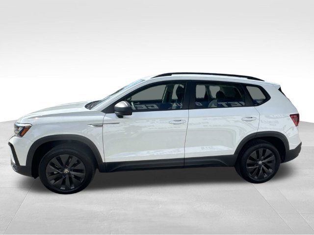 Used 2022  Volkswagen S image 7