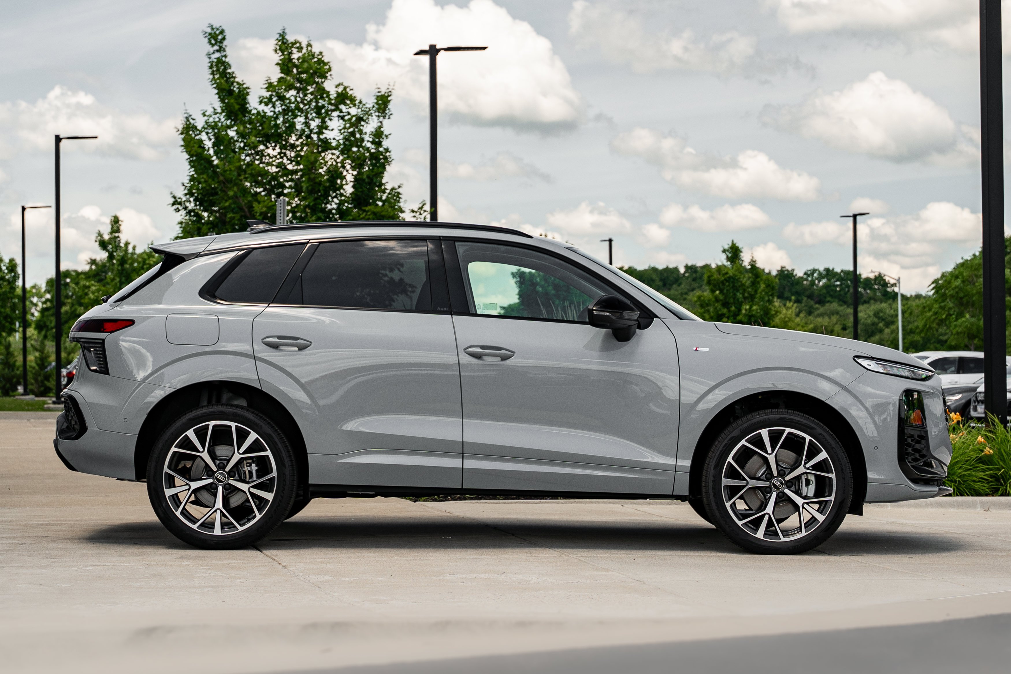 New 2026 Arrow Audi S line image 3