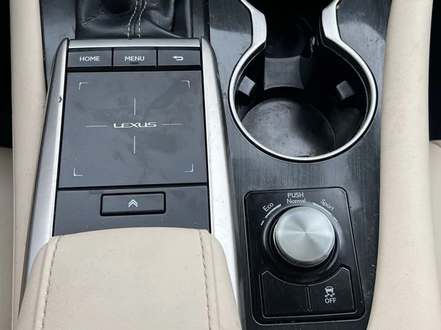 Used 2021 White Lexus 350 image 24