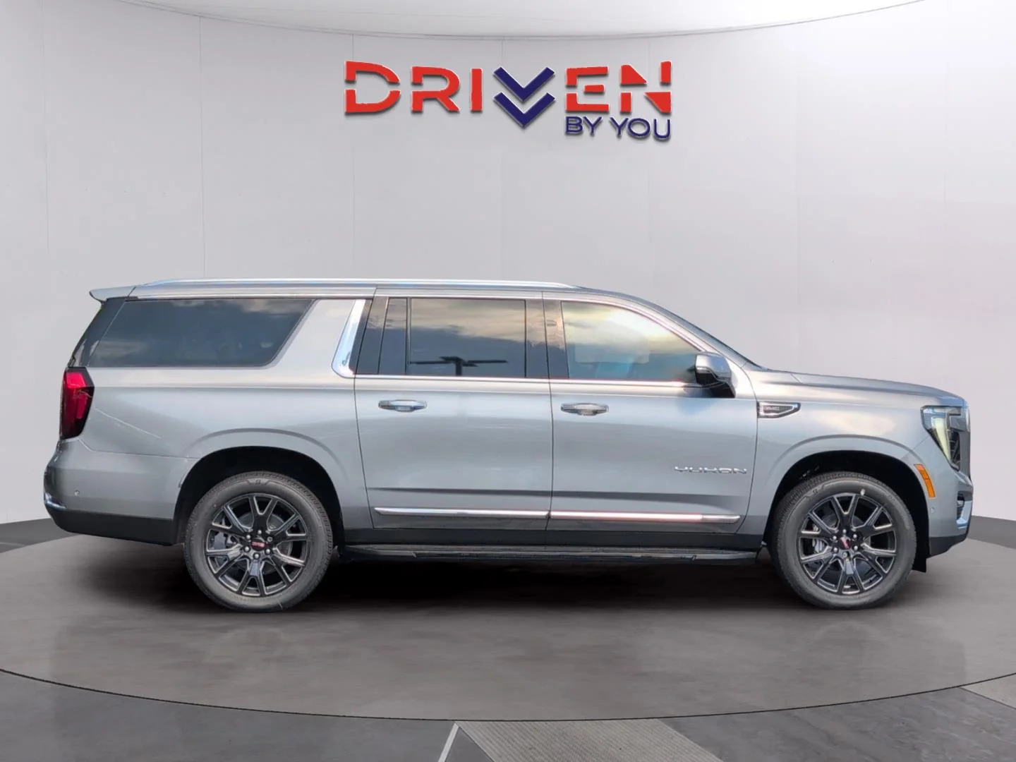New 2026 Sterling Metallic GMC Elevation image 6
