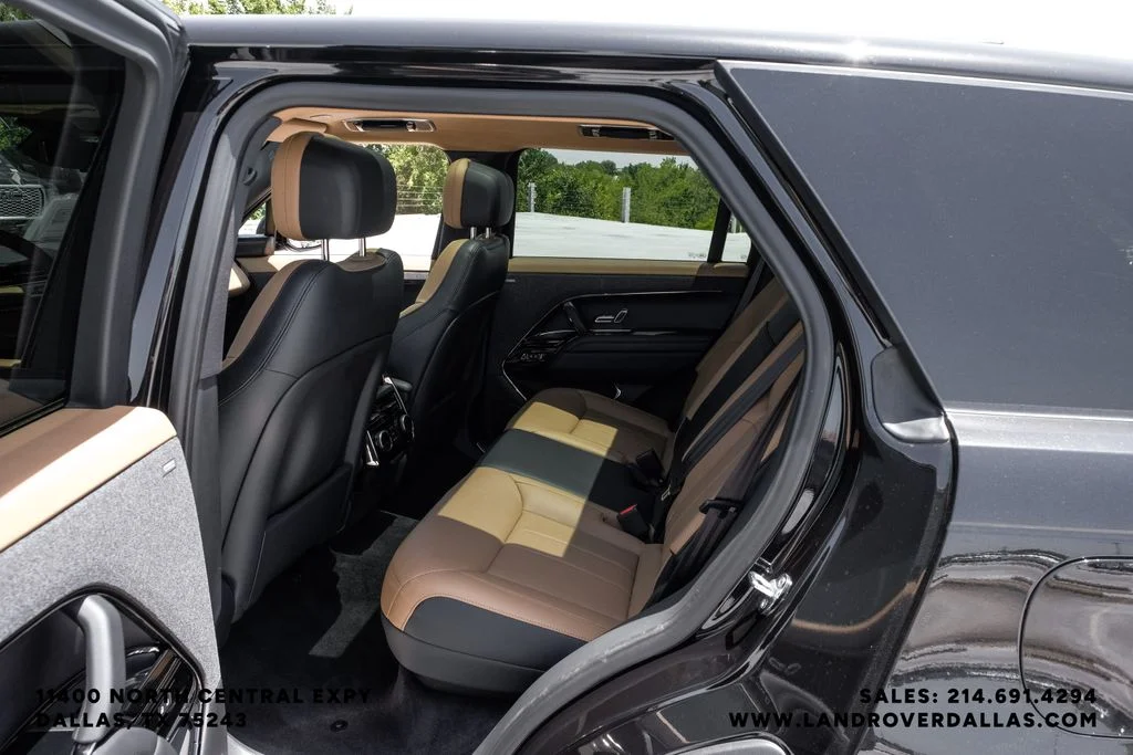 Certified Used 2024 SV Bespoke Match to Sample in Gloss Finish Land Rover Autobiography image 42