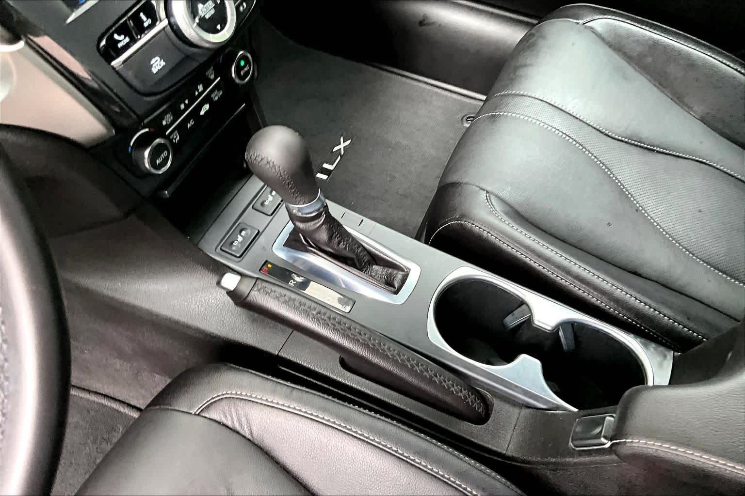 Used 2020 Lunar Silver Metallic Acura w/Premium Pkg image 17