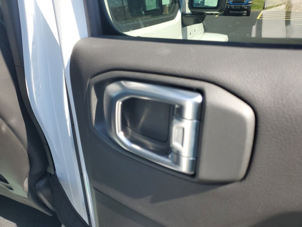 New 2026 Bright White Clearcoat Jeep Sahara image 27