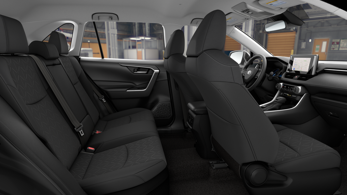 2025 Toyota RAV4 Hybrid XLE photo 3