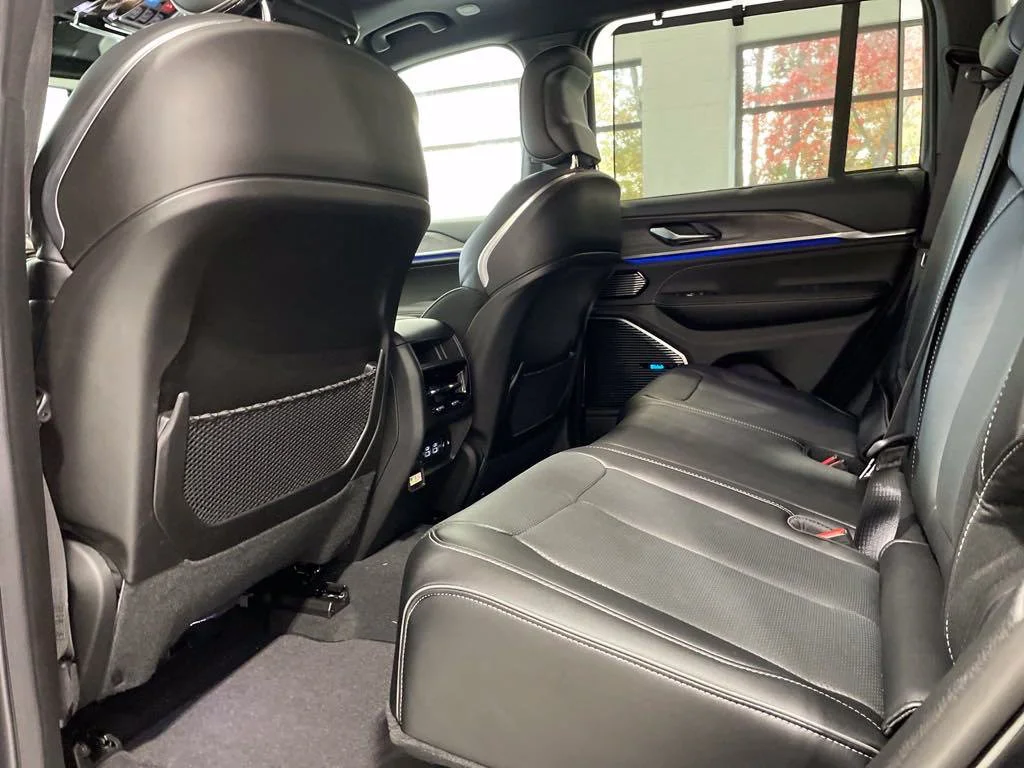 Used 2024 Black Jeep Overland 4xe image 18