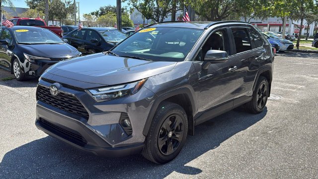 Used 2025 Magnetic Gray Metallic Toyota XLE image 3