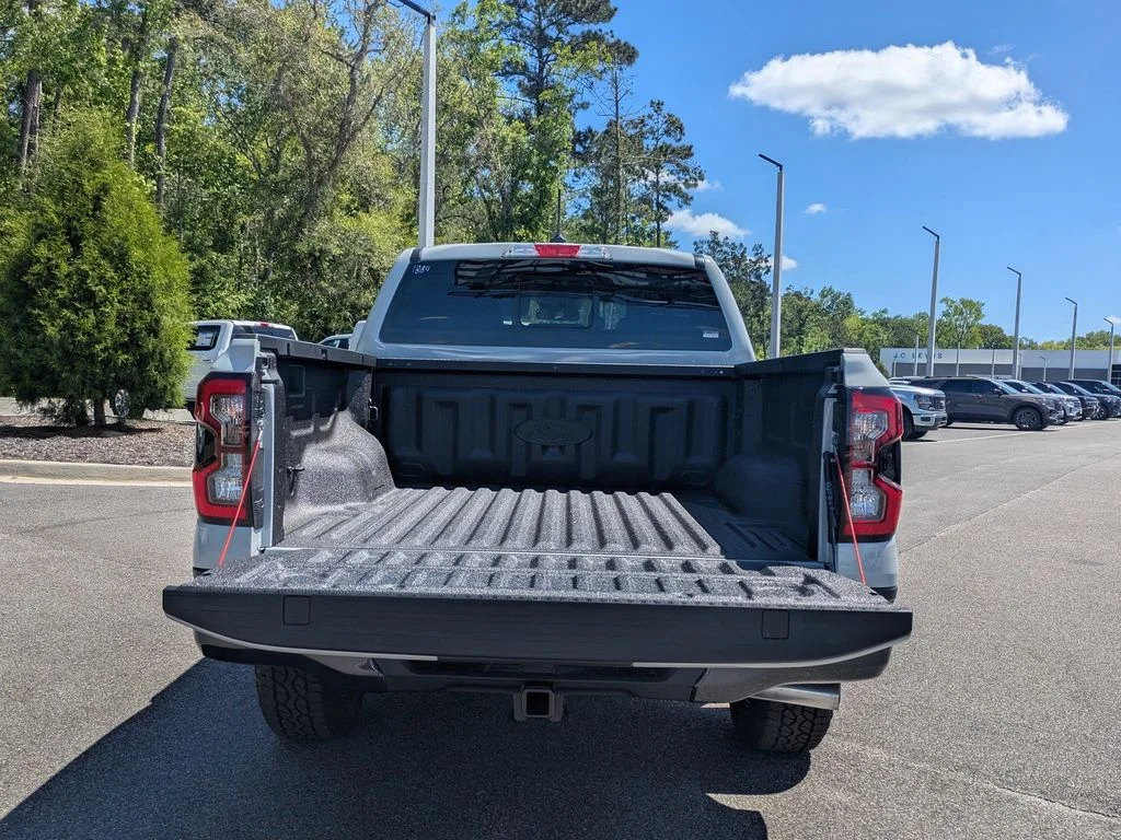 New 2026 Avalanche Ford Lariat image 13