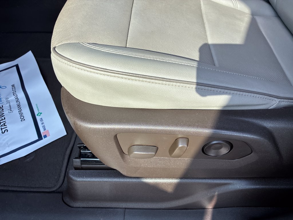 Used 2022 Beige GMC SLT image 11