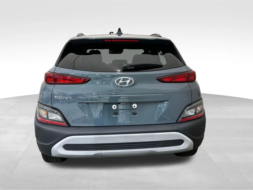Used 2023 Green Hyundai SEL image 4