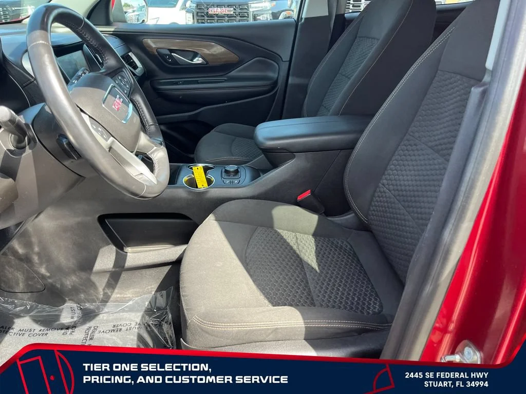 Used 2018 RED QUARTZ TINTCOAT GMC SLE image 9