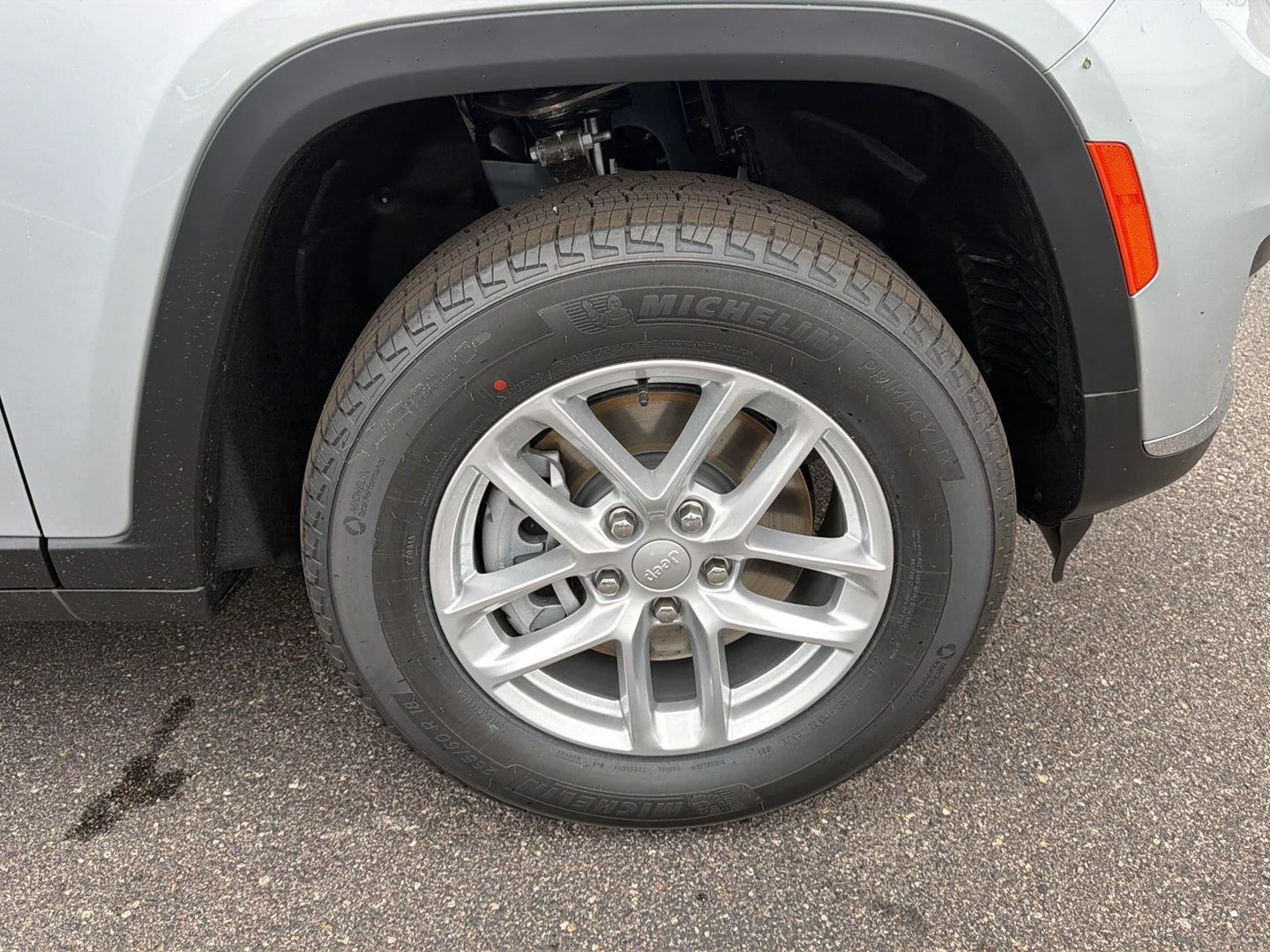 New 2026 Silver Zynith Jeep Laredo X image 9