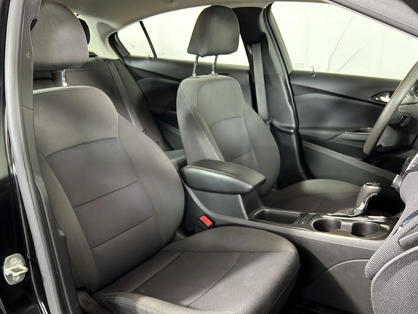 Used 2018 Mosaic Black Metallic Chevrolet LT image 4