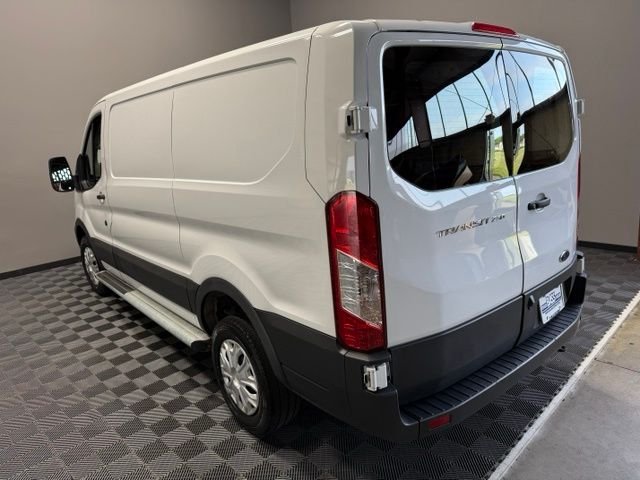 Used 2025 Oxford White Ford Base image 9