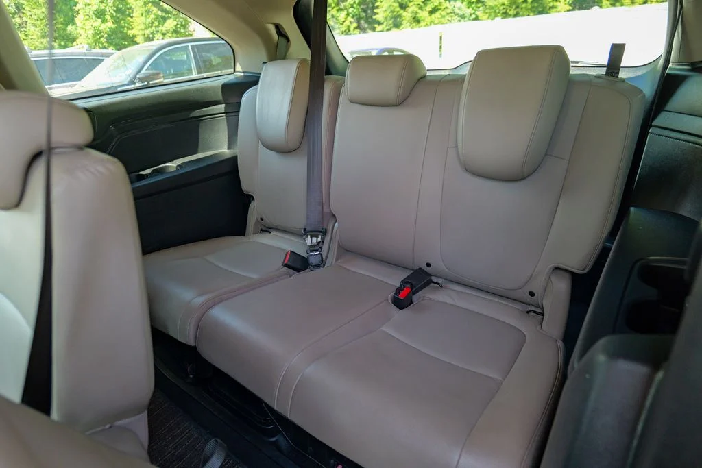 Used 2023 Red Honda EX-L image 29