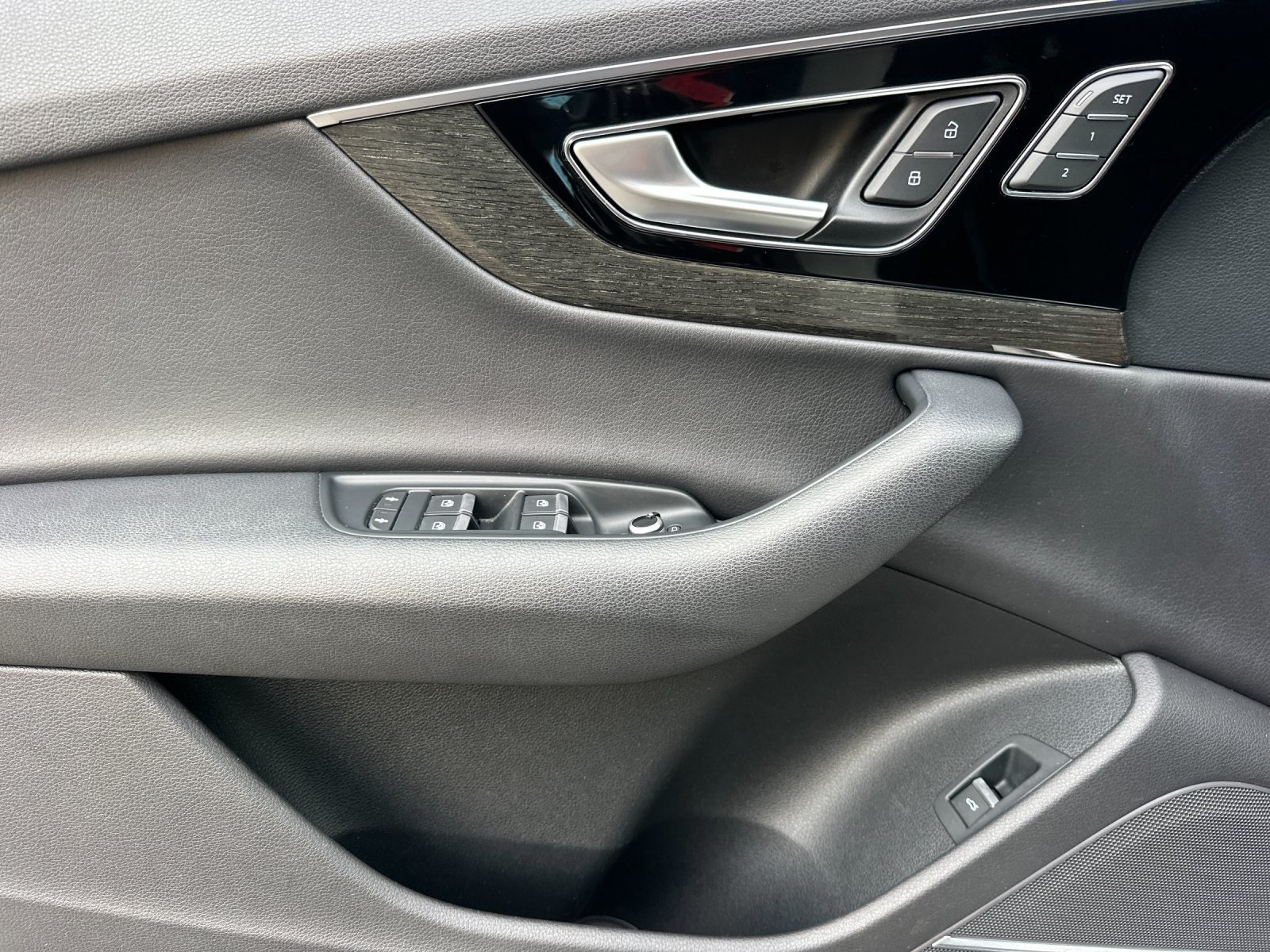 Used 2019  Audi 55 Prestige image 10