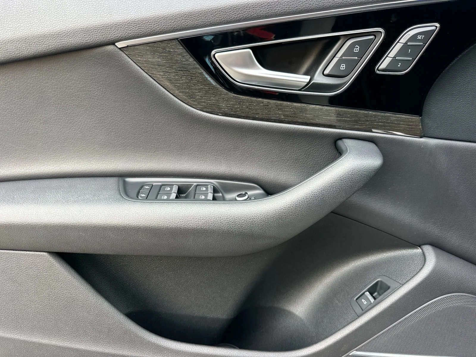 Used 2019  Audi 55 Prestige image 10
