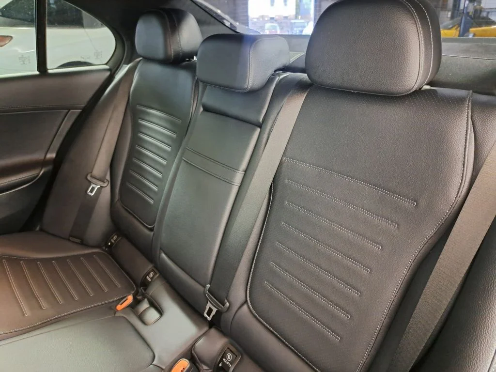 Used 2022 MANUFAKTUR Diamond White Mercedes-Benz C 300 image 22