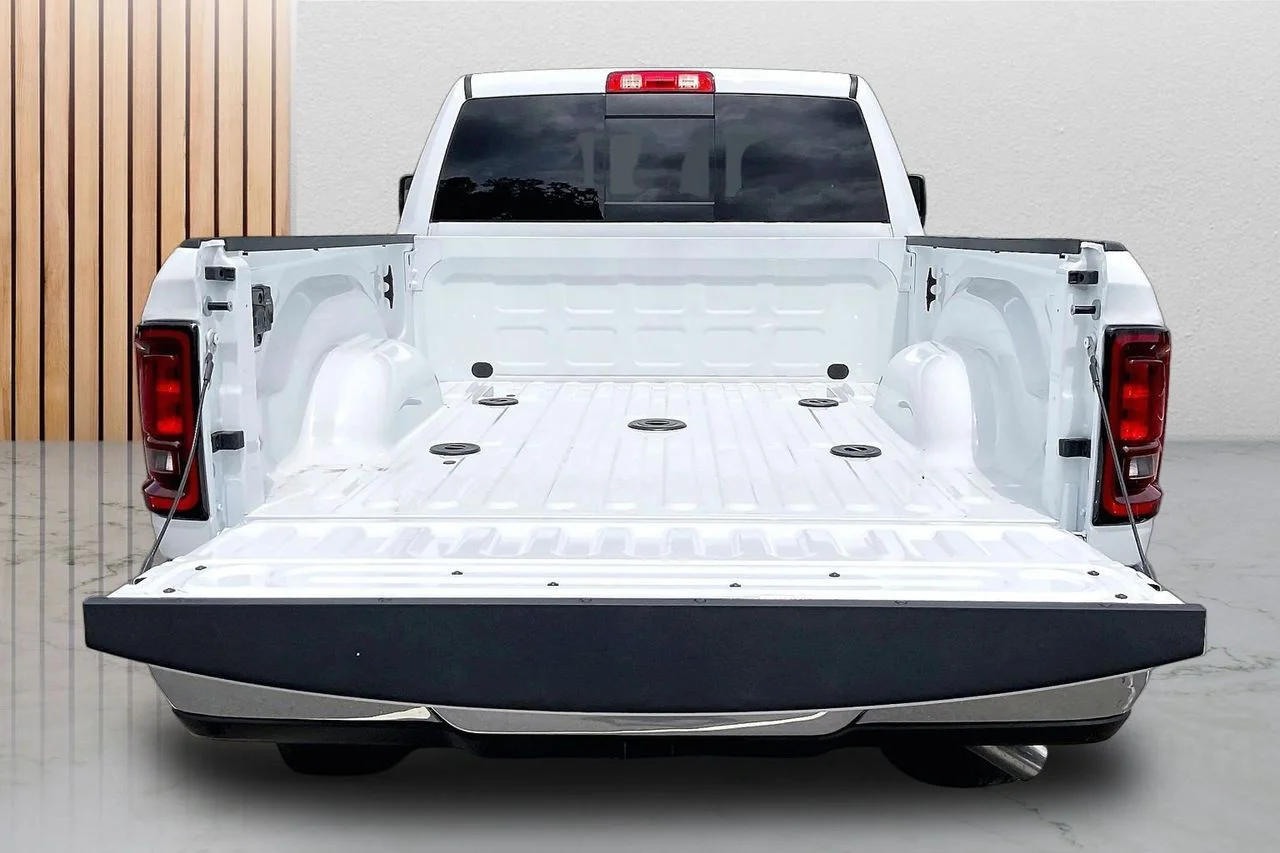 New 2026 Bright White Clear-Coat Exterior Paint RAM Tradesman image 26