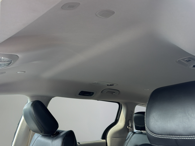 Used 2024 Silver Chrysler Touring L image 19
