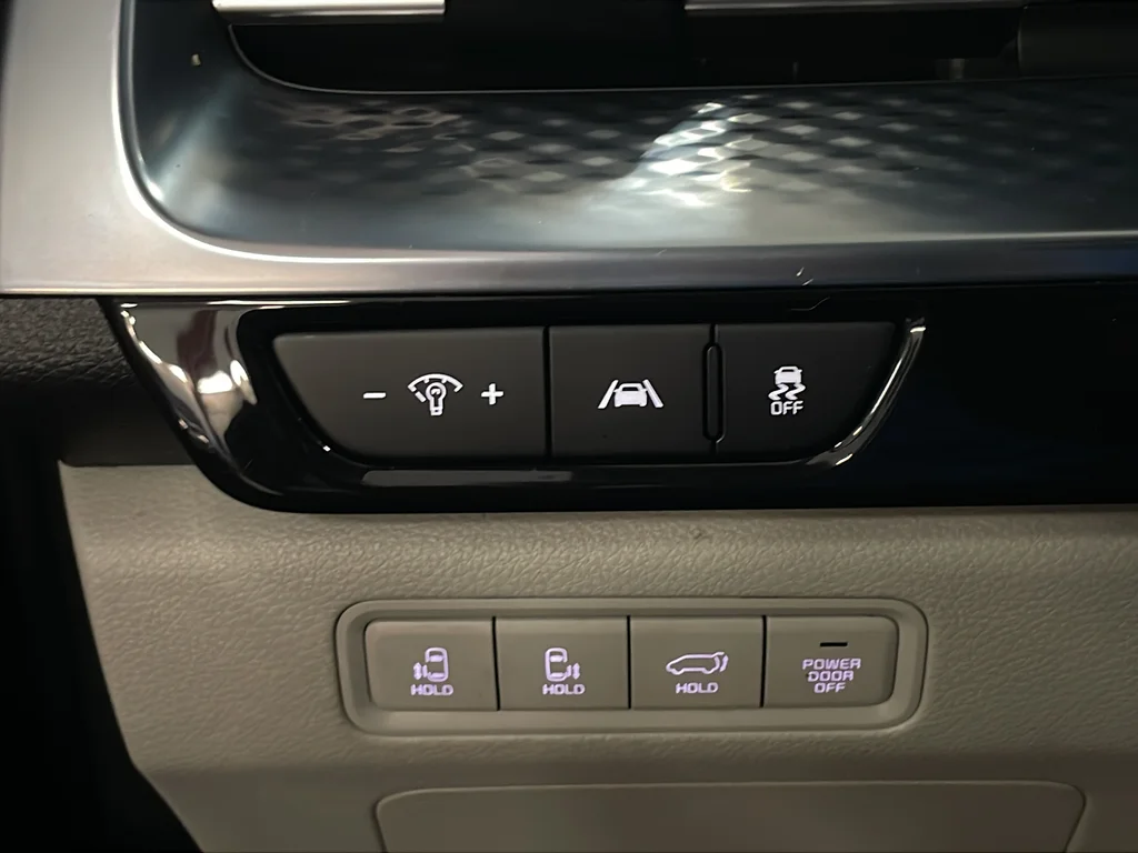 Certified Used 2022 Gray Kia SX Prestige image 28
