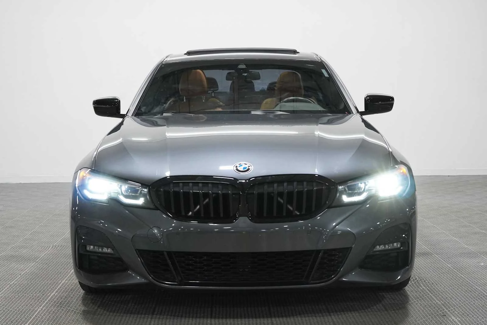 Used 2022 Mineral Grey Metallic BMW 330i image 2