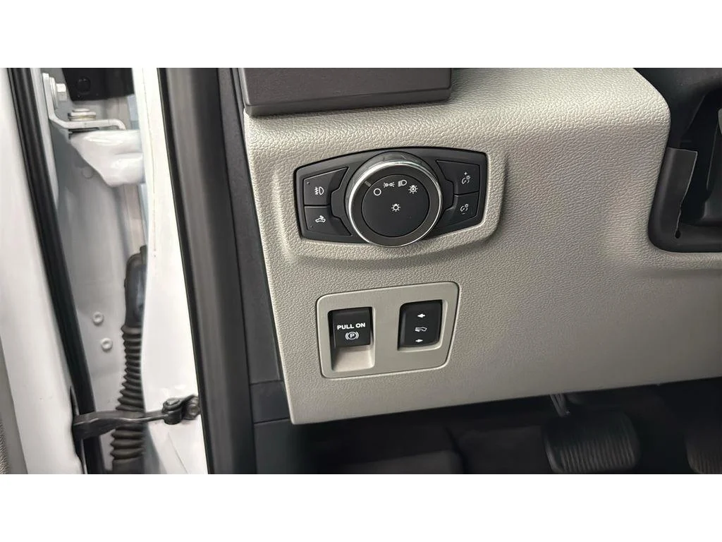 Used 2020 Oxford White Ford XLT Super Crew  4x4 3.5L 1 Owner 302A image 20