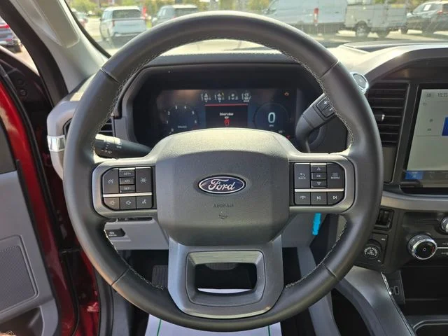 Used 2025 Red Ford XLT image 32