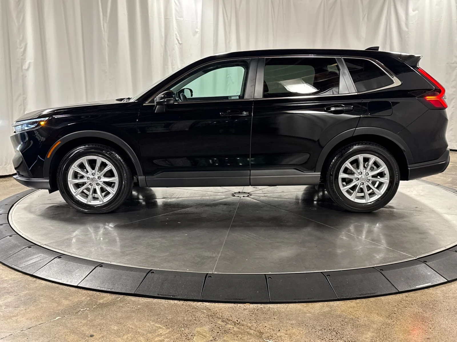 Certified Used 2024 Crystal Black Pearl Honda EX image 8