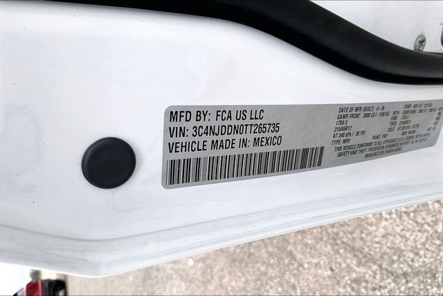 New 2026 Bright White Clear-Coat Exterior Paint Jeep Trailhawk image 14