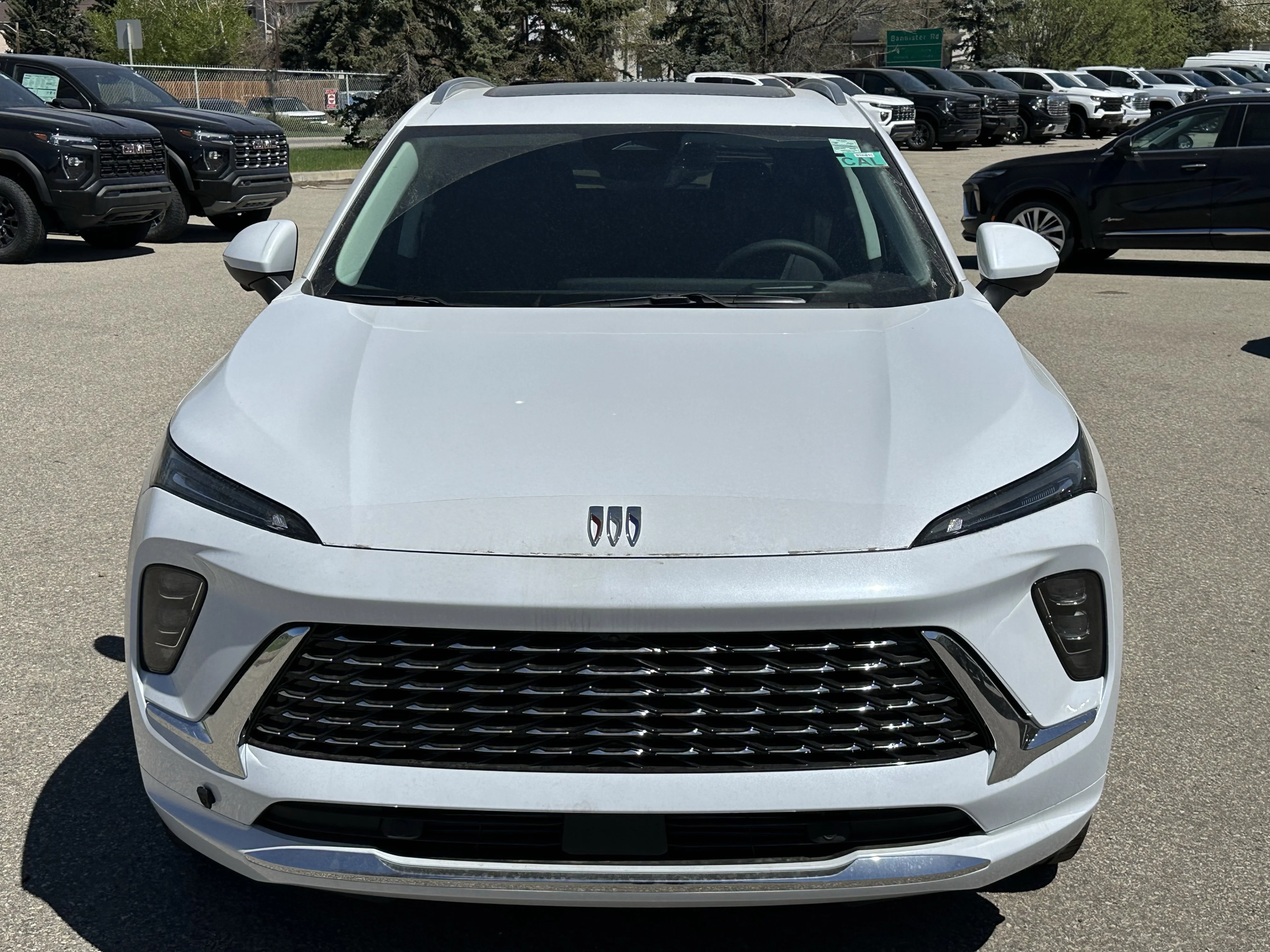 New 2026 Iridescent White Tricoat Buick Avenir image 2