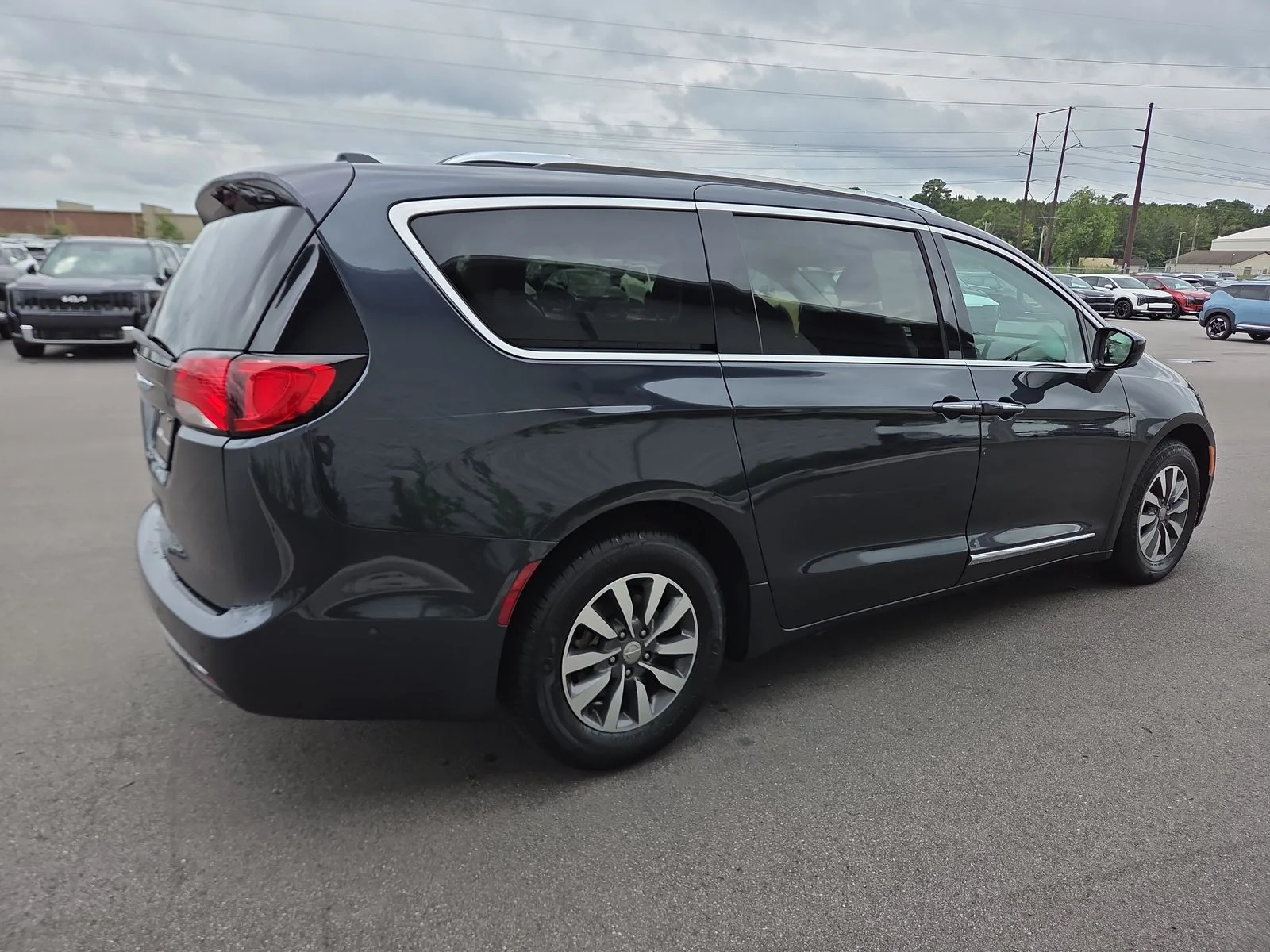 Used 2020 Maximum Steel Metallic Clearcoat Chrysler Touring L Plus image 5