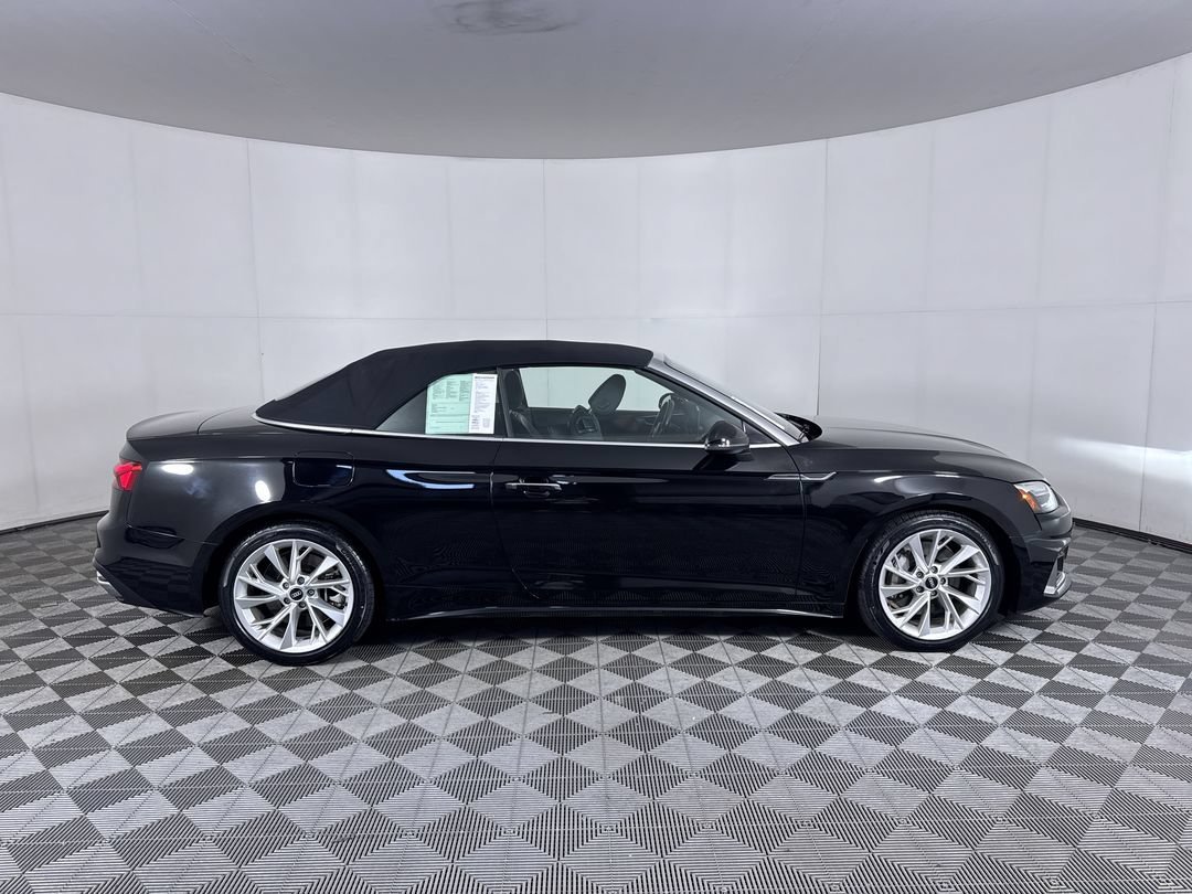 Used 2022 Brilliant Black Audi Premium image 10