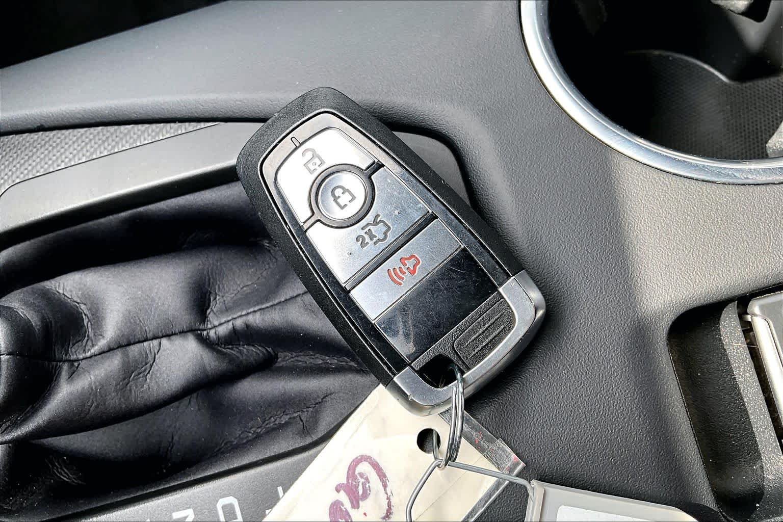 Used 2025 Oxford White Ford EcoBoost image 15