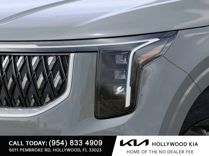 New 2027 Ceramic Silver Kia LXS image 10