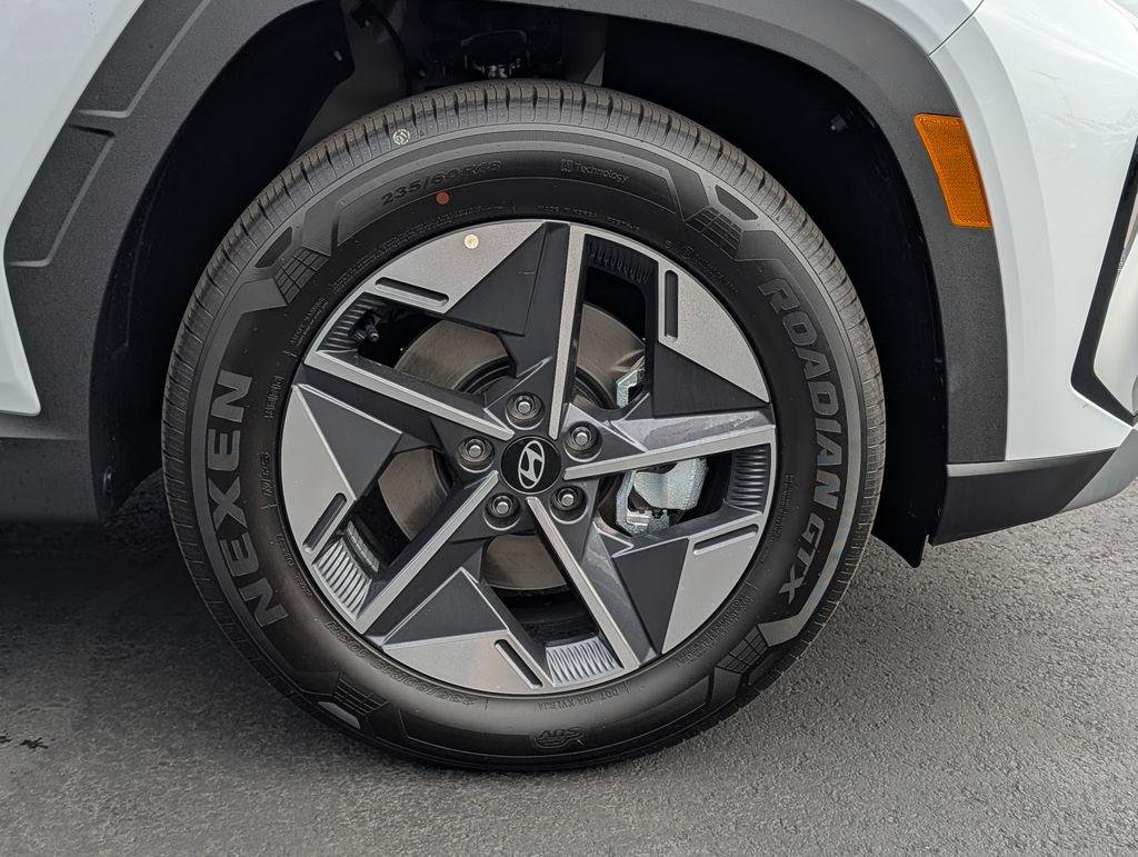 New 2026 White Hyundai SEL FWD image 8