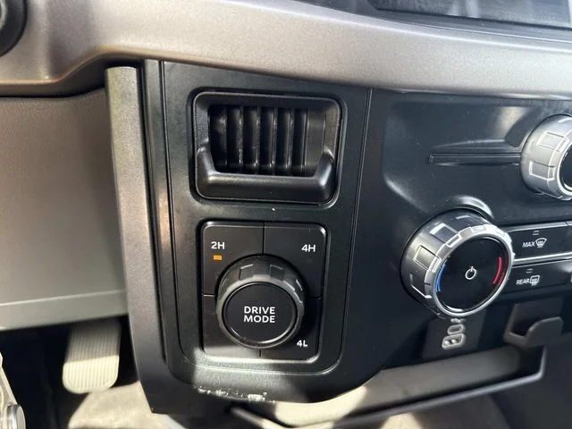 Used 2025 Blue Ford XLT image 33