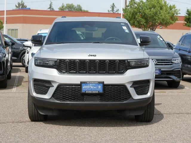 Used 2024 Jeep Grand Cherokee Altitude with VIN 1C4RJHAG6R8520068 for sale in Inver Grove Heights, Minnesota